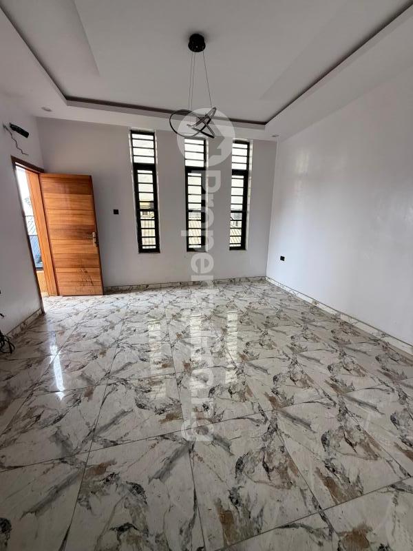 4 bedroom House for sale 4 Bedroom Terrace Duplex For Sale Osapa london Lekki Lagos
