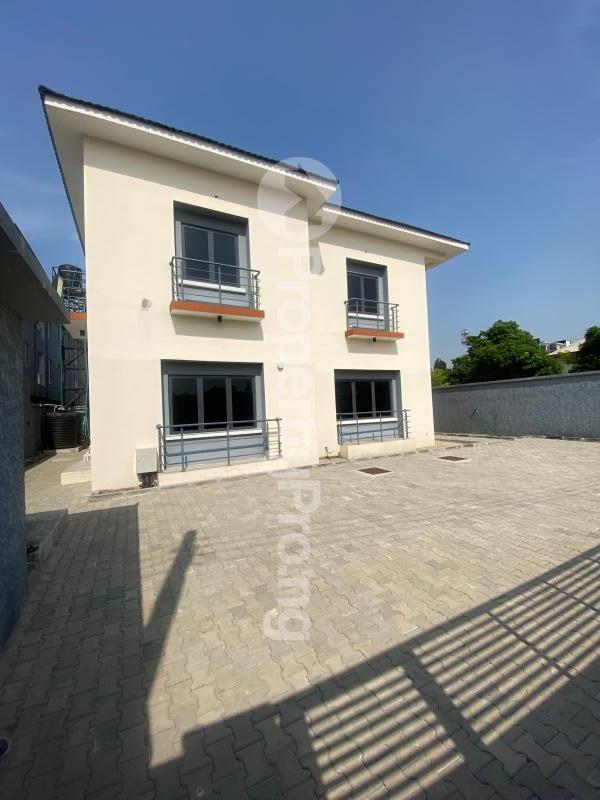 5 bedroom House for sale Lekki Lagos