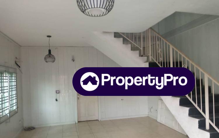 4 bedroom House for sale Connal Road, Saint Agnes, Yaba, Lagos Yaba Lagos