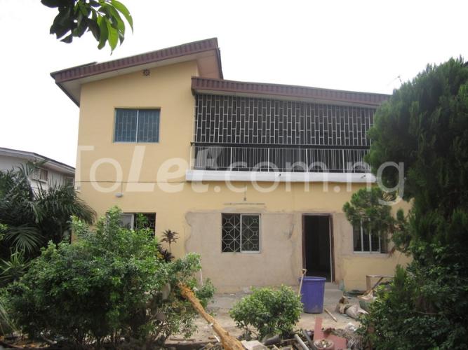 3 bedroom Flat / Apartment for rent Igbobi Road Yaba Yaba Lagos - 0