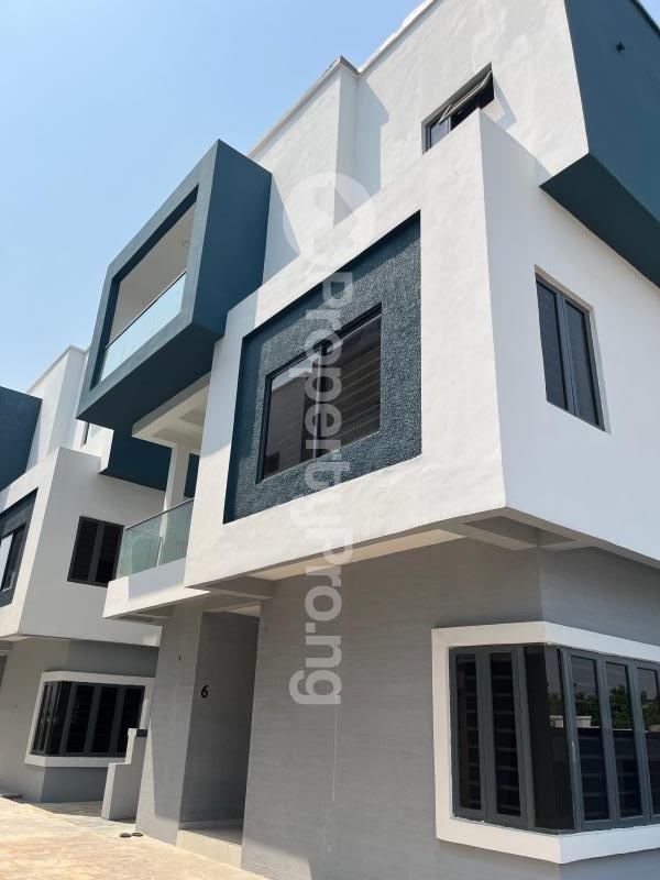 4 bedroom House for sale Orchid Lekki Lagos