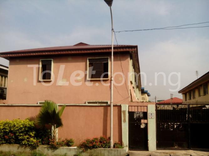 2 bedroom Flat / Apartment for rent Babatola Street Off Ibem2 Surulere Surulere Lagos
