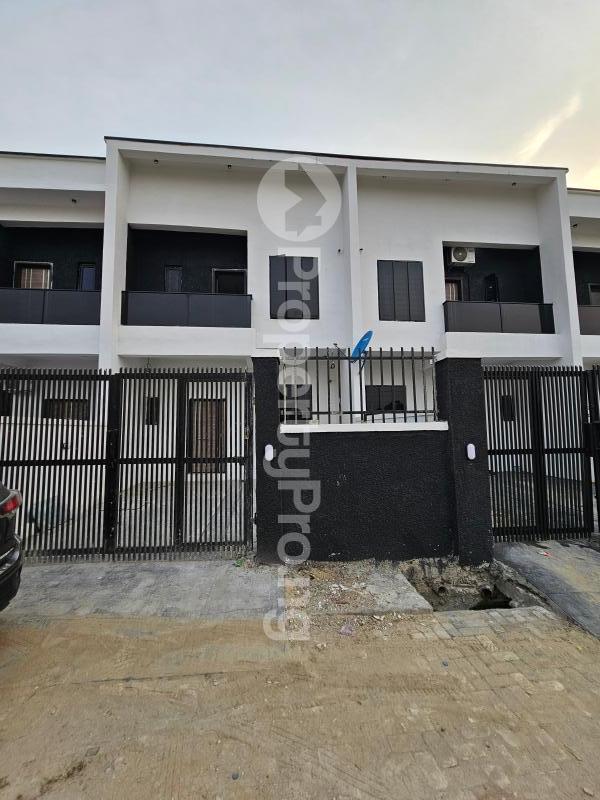 3 bedroom House for sale Thomas estate Ajah Lagos