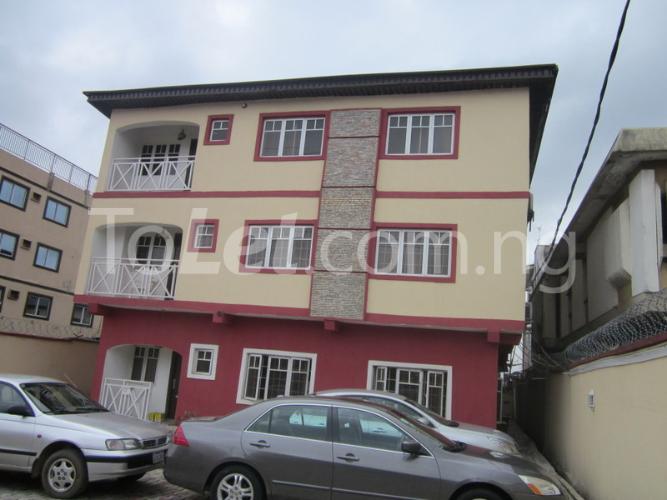 3 bedroom Flat / Apartment for rent Ajose Street Maryland Ikeja Lagos