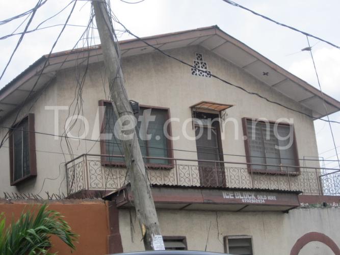 3 bedroom Flat / Apartment for rent Sabo Yaba Yaba Lagos