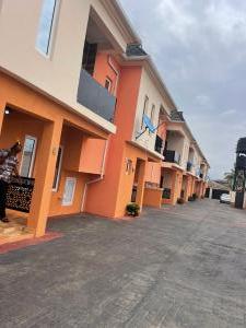 2 bedroom House for sale Oreyo Igbogbo Ikorodu, Very Close To Nigeria Immigration Office Igbogbo Ikorodu Lagos