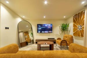 2 bedroom Flat / Apartment for shortlet Admiralty Road Lekki Lagos