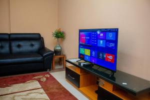 1 bedroom Flat / Apartment for shortlet Aishar Court. Flat 7b. Block E Shonibare Estate Ikeja GRA Ikeja Lagos