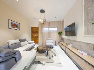 1 bedroom Flat / Apartment for sale ONIRU Victoria Island Lagos