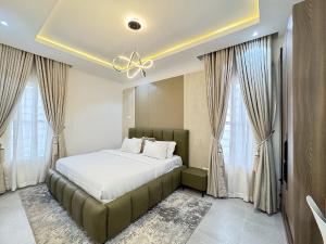 Flat / Apartment for shortlet ONIRU Victoria Island Lagos