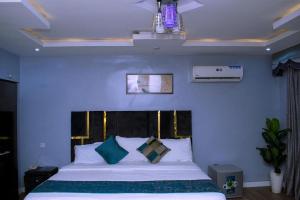 Commercial Property for rent Ibeshe Ikorodu Lagos
