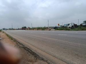 Land for sale Along Lagos Road Close To Redeemed Church Second Interchange Facing The Expenses Ways Ibadan Oyo