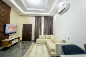 1 bedroom Flat / Apartment for shortlet Wuye Abuja