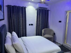 Flat / Apartment for shortlet Surulere Lagos