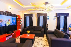 2 bedroom Flat / Apartment for shortlet Onike Yaba Lagos