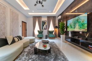 2 bedroom Flat / Apartment for shortlet Meadow Hall Way Ikate Lekki Lagos