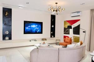2 bedroom Flat / Apartment for shortlet Freedom Way Lekki Phase 1 Lekki Lagos