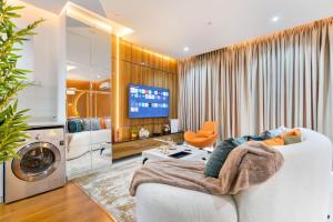 Flat / Apartment for shortlet Lekki Phase 1 Admiralty Road Lekki Lagos