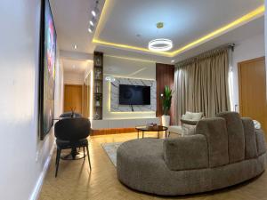 2 bedroom Flat / Apartment for shortlet Alausa Ikeja Lagos