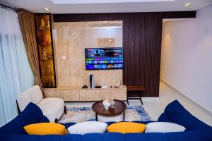 2 bedroom Flat / Apartment for shortlet Alausa Ikeja Lagos