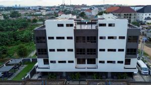 10 bedroom Flat / Apartment for sale No 9 Samuel O. Oladele Crescent Katampe Main Abuja