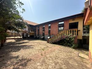 10 bedroom Commercial Property for sale Off Aare Avenue, New Bodija Estate Ibadan Oyo