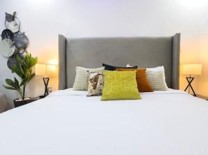 2 bedroom House for shortlet Ikate Freedom Way Lekki Lagos