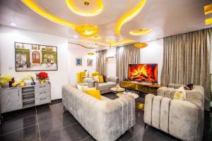 Flat / Apartment for shortlet Yaba Lagos