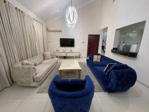 3 bedroom Flat / Apartment for shortlet Osapa london Lekki Lagos