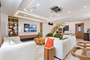 3 bedroom Flat / Apartment for shortlet Lekki Lekki Phase 1 Lekki Lagos
