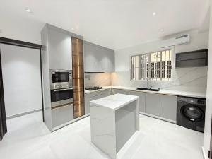 3 bedroom Flat / Apartment for rent Lekki Phase 1 Lekki Lagos