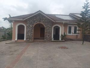 3 bedroom House for rent Cedar Street, Alalubosa Gra. Ibadan Oyo