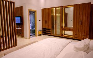 3 bedroom Flat / Apartment for shortlet Agbaoku Estate Opebi Ikeja Lagos