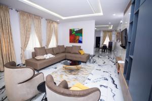 3 bedroom House for shortlet Aare, New Bodija Ibadan Oyo