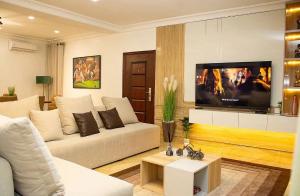 3 bedroom Flat / Apartment for shortlet Parkview Estate Parkview Estate Ikoyi Lagos
