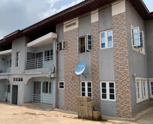 3 bedroom Flat / Apartment for rent Olosan Area Alakia Ibadan Oyo