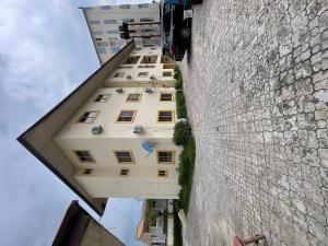 3 bedroom Flat / Apartment for rent Lekki Phase 1 Lekki Lagos