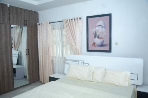 3 bedroom Flat / Apartment for rent Main Jabi Abuja