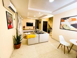 3 bedroom House for shortlet Ikeja Lagos