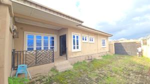 3 bedroom House for sale Temidire Estate, Ologuneru Area, Off Eleyele–ologuneru Road, Ibadan. Ibadan Oyo