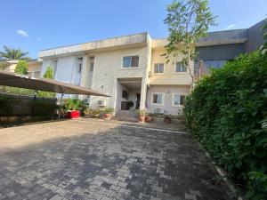 3 bedroom House for rent Apo Abuja