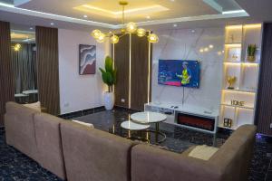 3 bedroom Flat / Apartment for shortlet Off Oduduwa Crescent Ikeja GRA Ikeja Lagos