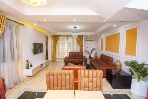 3 bedroom Flat / Apartment for shortlet Admiralty Road Lekki Lagos