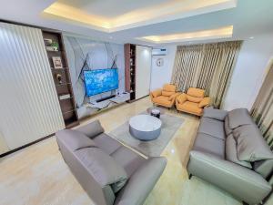 3 bedroom Flat / Apartment for shortlet Ikeja Lagos