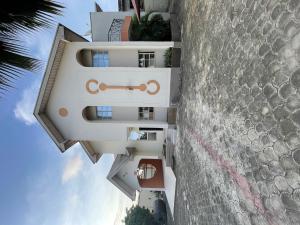 3 bedroom House for rent Mobil Road Ajah Lagos