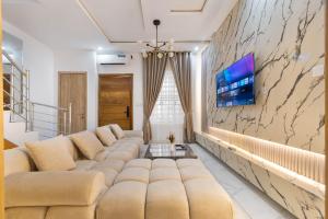 3 bedroom House for rent Ikota Villa Lekki Lagos