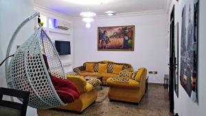 3 bedroom House for shortlet  Maryland Ikeja Lagos
