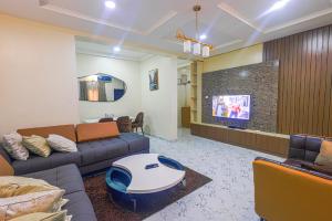 3 bedroom Flat / Apartment for shortlet Aco Estate Life Camp Abuja
