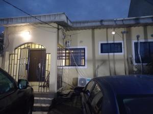 3 bedroom House for sale 3rd Avenue, Close To Mr.biggs Lugbe Abuja