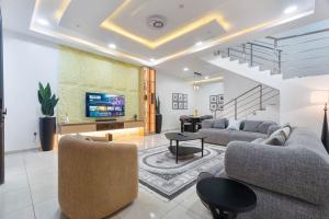 4 bedroom Flat / Apartment for shortlet Ace Terrace ONIRU Victoria Island Lagos
